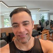 Profesor de educación física certificado en pilates de aparatos, acondicionamiento físico, calistenia, ritmos y zumba